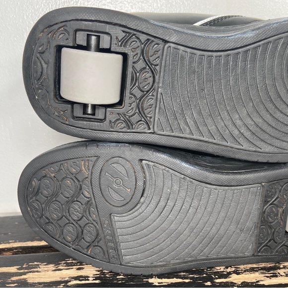 Heelys Wheeled Shoes Youth 5 Propel Skate Kids Sneakers Black White Gray Caps - Picture 7 of 16